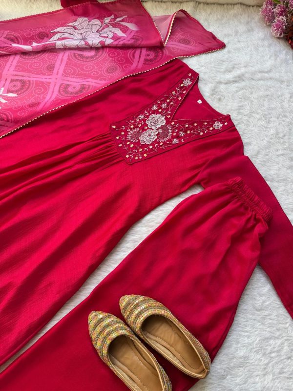 Set V0001 - party wear 3 piece set - Image 4