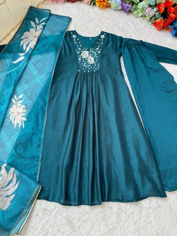 Set V0001 - party wear 3 piece set - Image 6